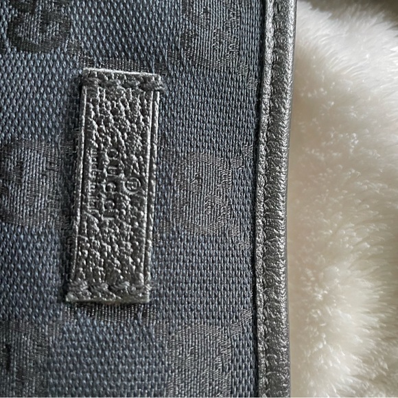 Vintage Gucci Tote - Picture 2 of 8